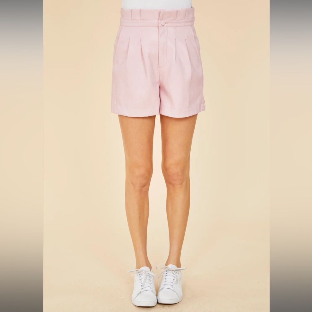 NWT - DOLCE CABO Vegan Leather Pleated Waist Short - Orchid - Size S